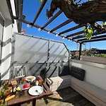 Bright Duplex On 3 Floors