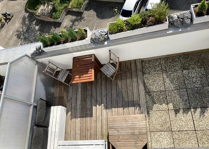 Bright Duplex On 3 Floors Apartment *